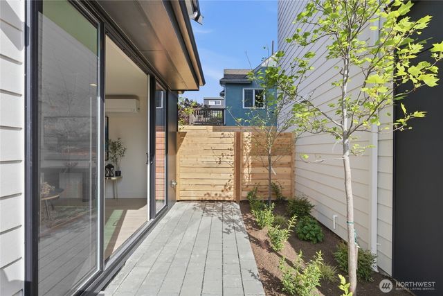 324 NW 80th Street, Seattle, WA 98117