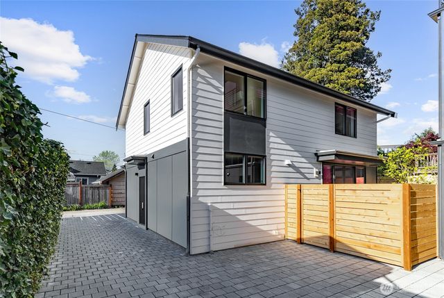 324 NW 80th Street, Seattle, WA 98117