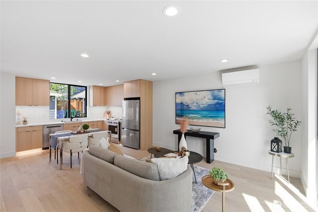 324 NW 80th Street, Seattle, WA 98117