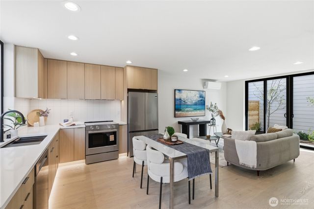324 NW 80th Street, Seattle, WA 98117