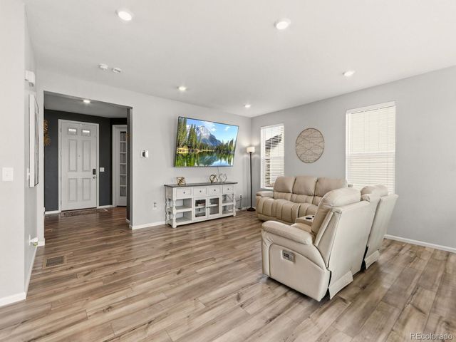 5860 E 153rd Place, Thornton, CO 80602