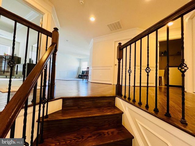 24823 BARRINGTON GROVE CT, Aldie, VA 20105