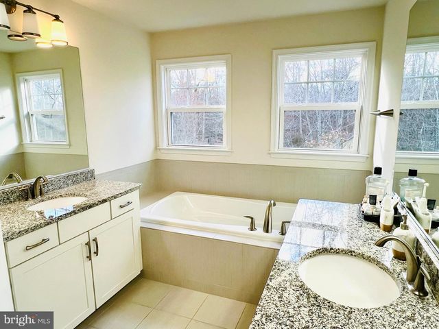 24823 BARRINGTON GROVE CT, Aldie, VA 20105