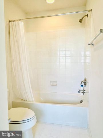 24823 BARRINGTON GROVE CT, Aldie, VA 20105