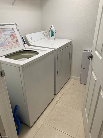 4710 Saint Croix LN # 238, Naples, FL 34109