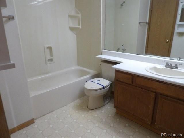 10595 W Dartmouth Avenue, Lakewood, CO 80227