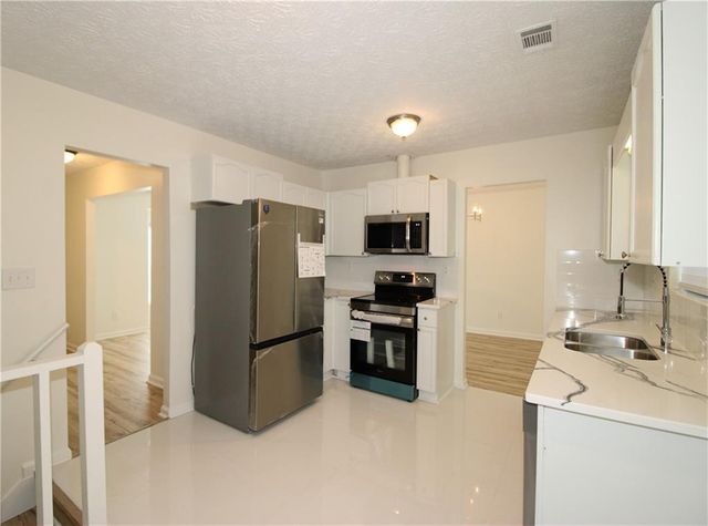 6060 Old Wellborn Trace, Lithonia, GA 30058