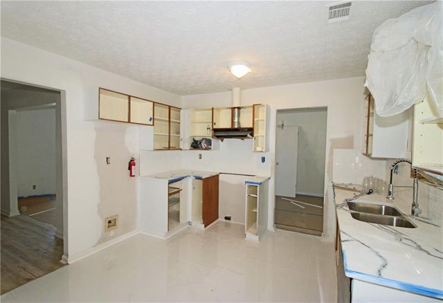 6060 Old Wellborn Trace, Lithonia, GA 30058