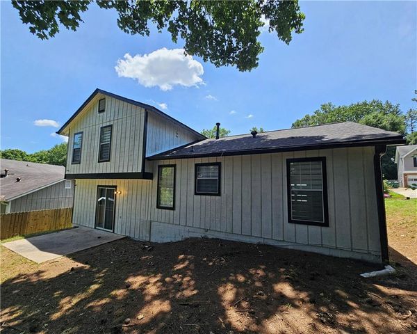 6060 Old Wellborn Trace, Lithonia, GA 30058