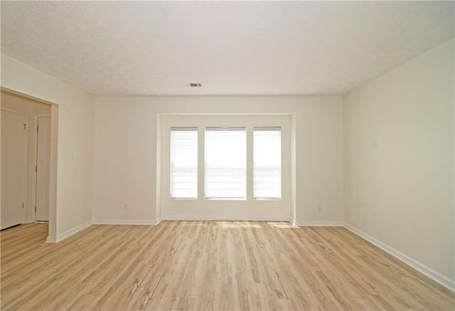 6060 Old Wellborn Trace, Lithonia, GA 30058