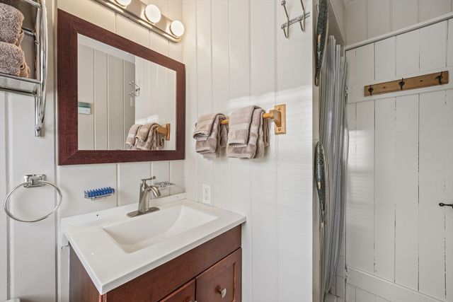 164 Kendrick Ave 2 & 3, Wellfleet, MA 02667