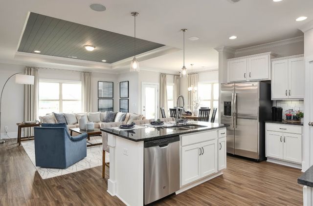 4 Aurora Cir, Fayetteville, TN 37334