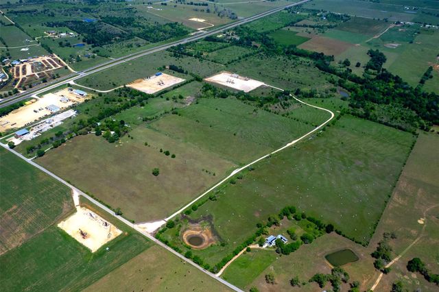 305 County Road 108, Caldwell, TX 77836