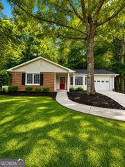 613 Windsor Drive SE, Conyers, GA 30094