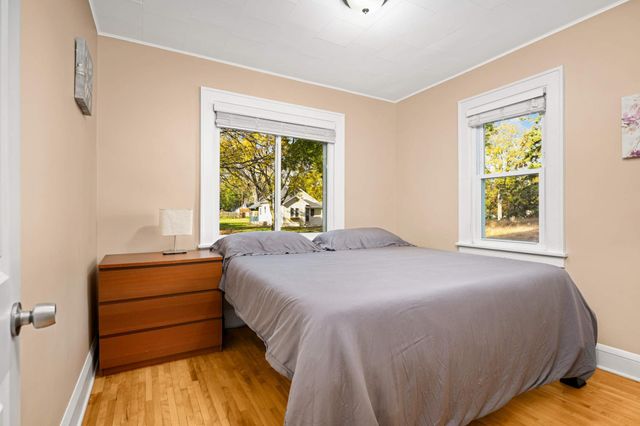 3918 Xenia Avenue N, Robbinsdale, MN 55422