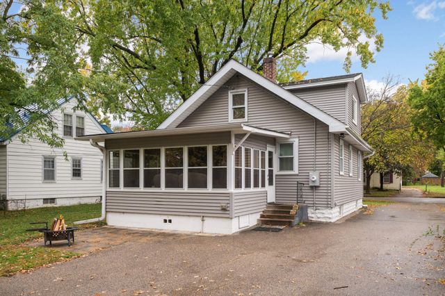 3918 Xenia Avenue N, Robbinsdale, MN 55422