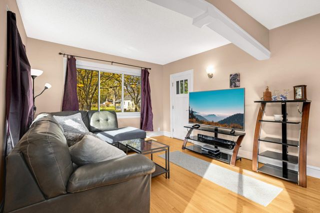 3918 Xenia Avenue N, Robbinsdale, MN 55422