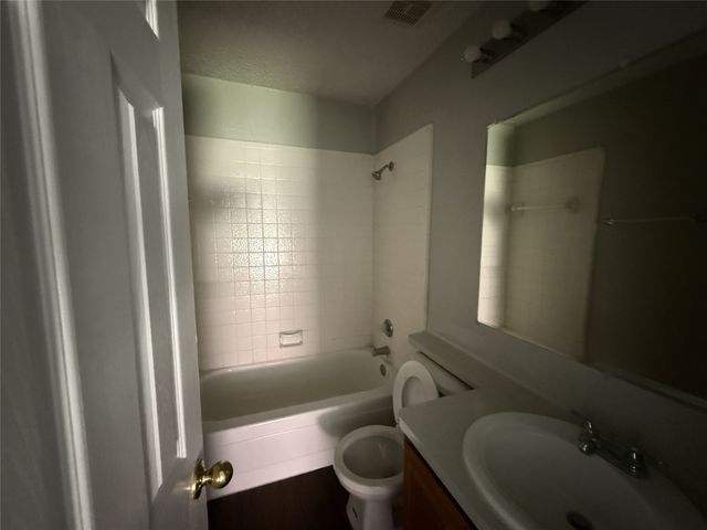 404 Seminary Ridge, Mesquite, TX 75149