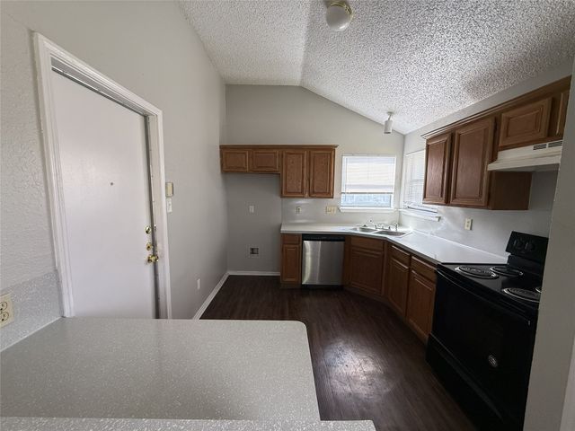 404 Seminary Ridge, Mesquite, TX 75149