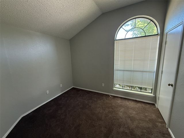 404 Seminary Ridge, Mesquite, TX 75149