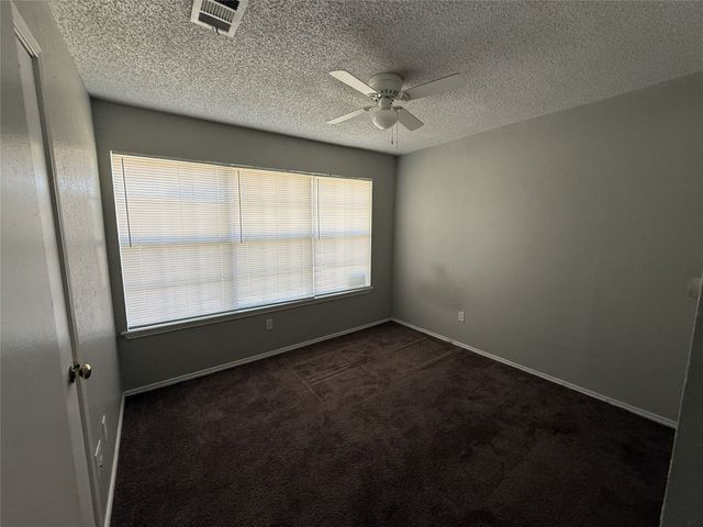 404 Seminary Ridge, Mesquite, TX 75149