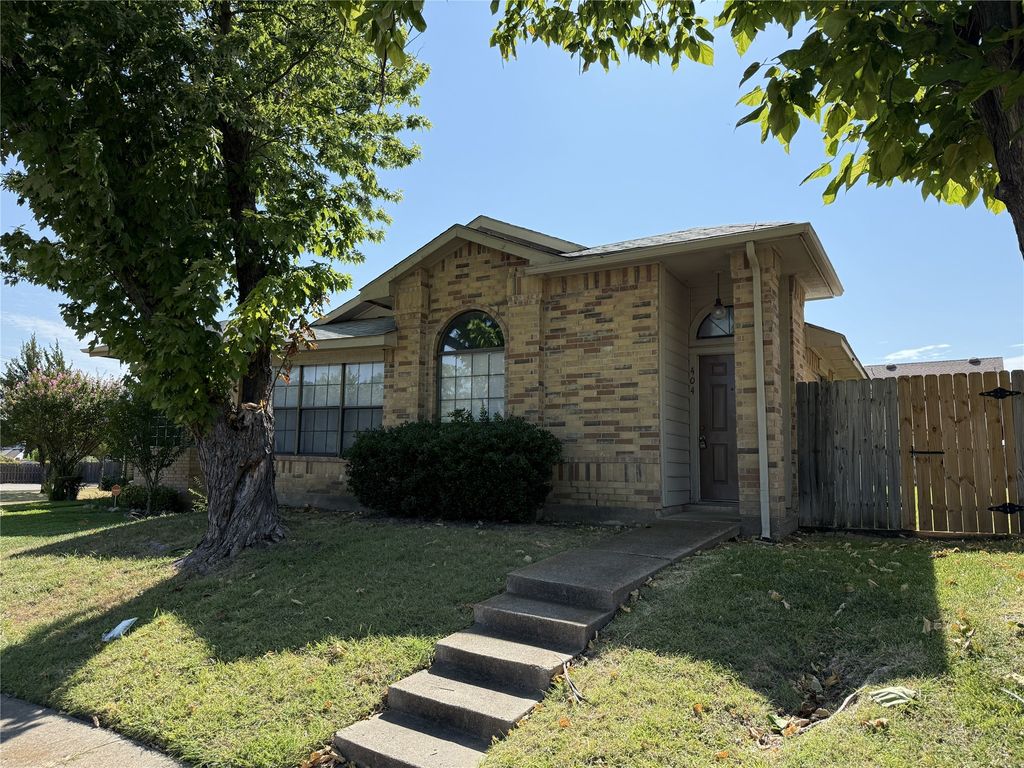 404 Seminary Ridge, Mesquite, TX 75149