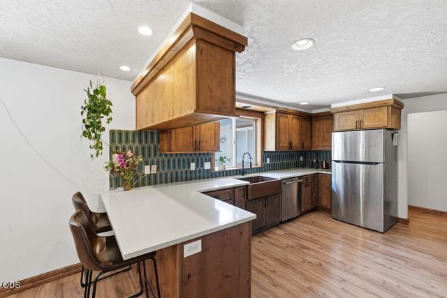 16025 Sunset Lane, La Pine, OR 97739