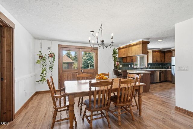 16025 Sunset Lane, La Pine, OR 97739