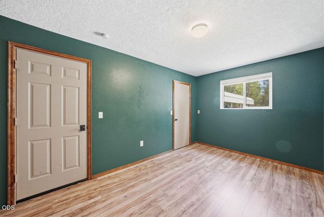 16025 Sunset Lane, La Pine, OR 97739