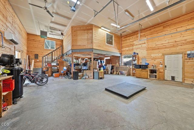 16025 Sunset Lane, La Pine, OR 97739