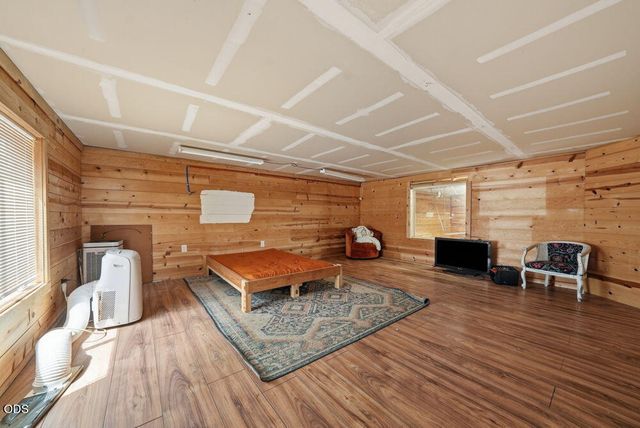 16025 Sunset Lane, La Pine, OR 97739