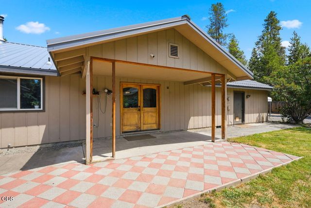 16025 Sunset Lane, La Pine, OR 97739