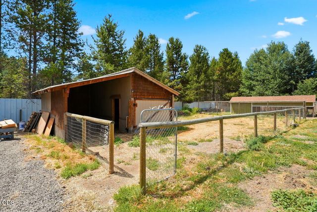 16025 Sunset Lane, La Pine, OR 97739