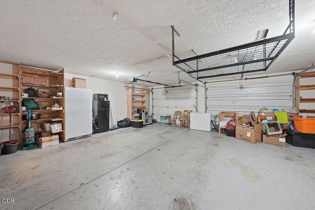 16025 Sunset Lane, La Pine, OR 97739