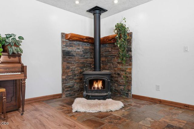 16025 Sunset Lane, La Pine, OR 97739