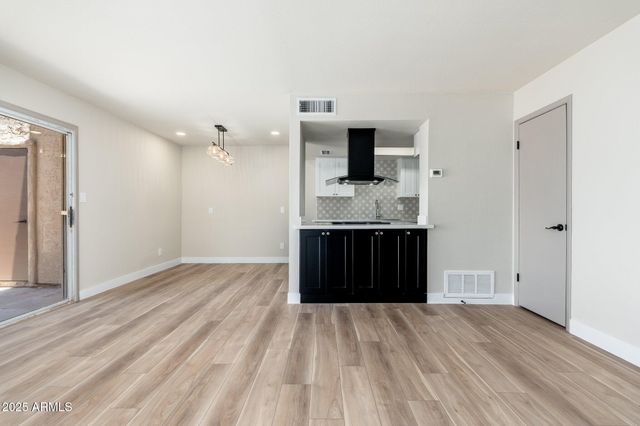 4228 N 81ST Street, Scottsdale, AZ 85251