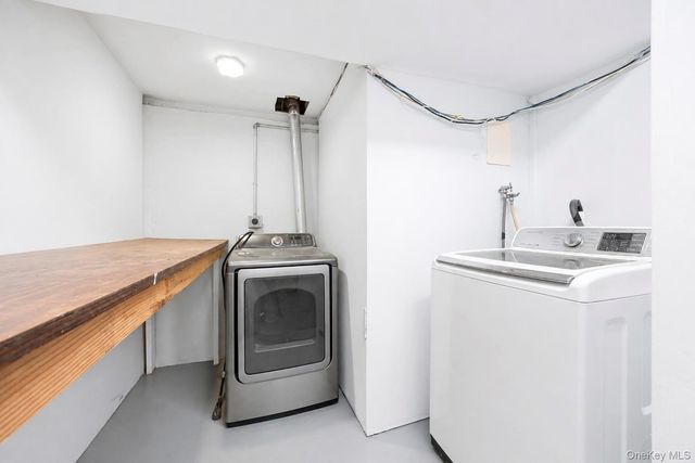 18 Dexter Lane, Kings Park, NY 11754