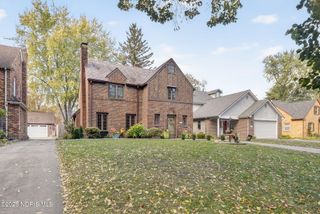 2713 Meadowwood Drive, Toledo, OH 43606