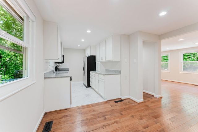 8143 CRYSTAL CREEK CT, Springfield, VA 22153