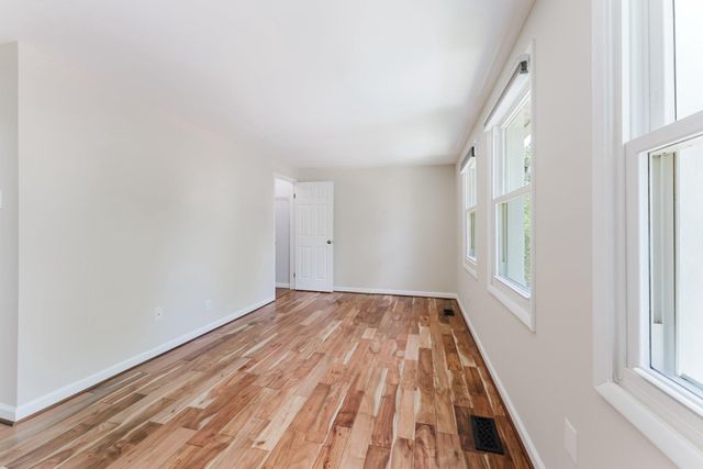 8143 CRYSTAL CREEK CT, Springfield, VA 22153