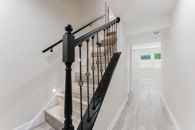 8143 CRYSTAL CREEK CT, Springfield, VA 22153