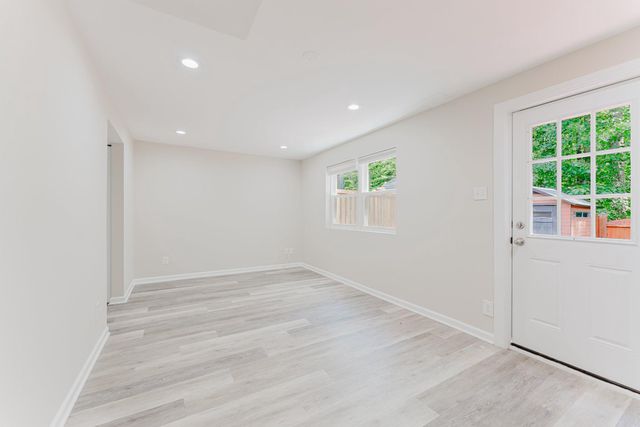 8143 CRYSTAL CREEK CT, Springfield, VA 22153
