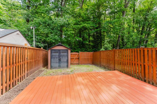 8143 CRYSTAL CREEK CT, Springfield, VA 22153