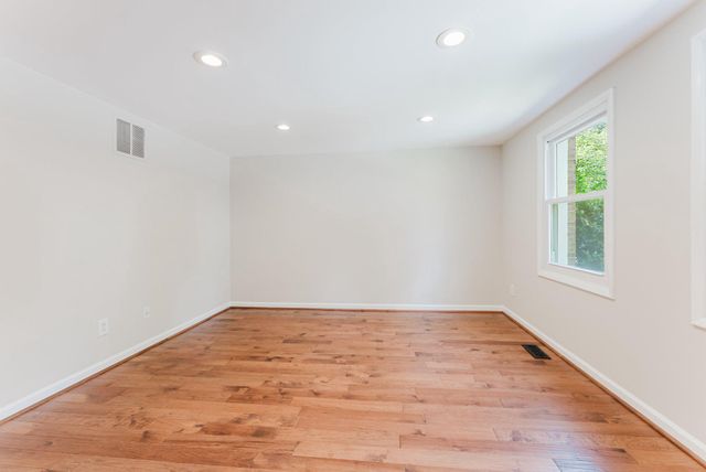 8143 CRYSTAL CREEK CT, Springfield, VA 22153