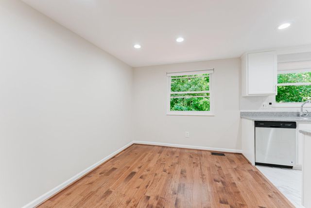 8143 CRYSTAL CREEK CT, Springfield, VA 22153