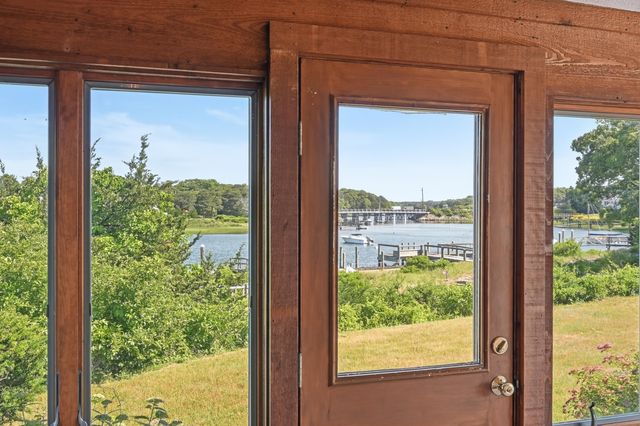 5 Strandway, West Harwich, MA 02671