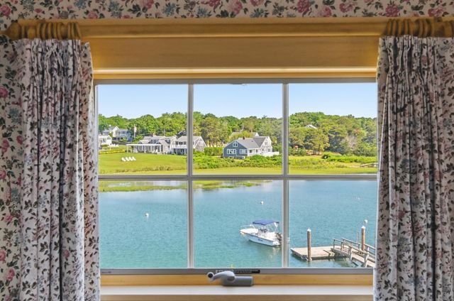5 Strandway, West Harwich, MA 02671