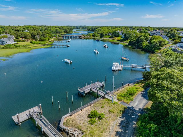 5 Strandway, West Harwich, MA 02671
