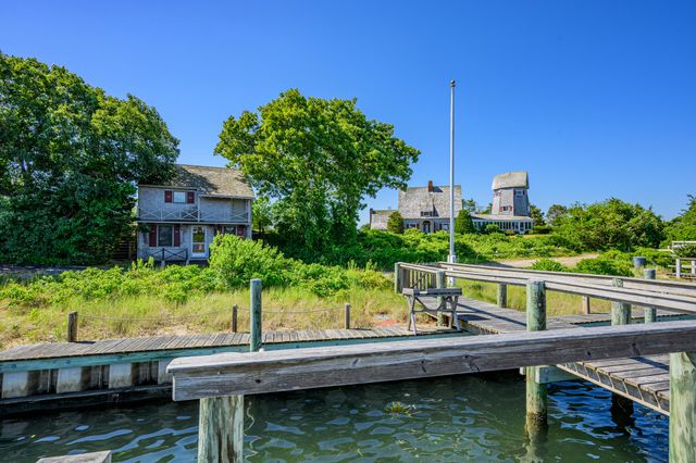 5 Strandway, West Harwich, MA 02671