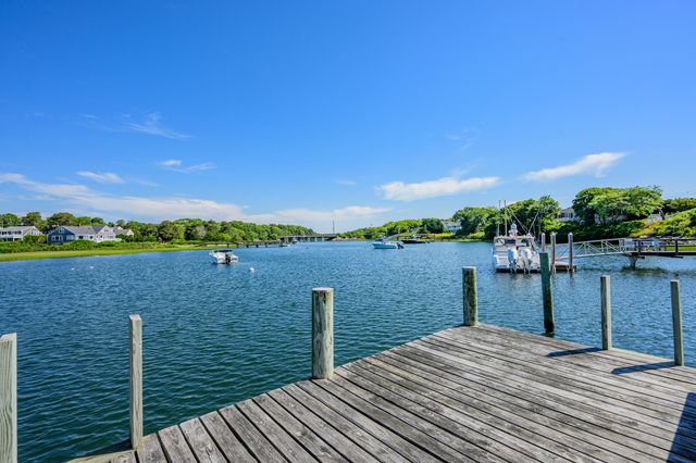 5 Strandway, West Harwich, MA 02671